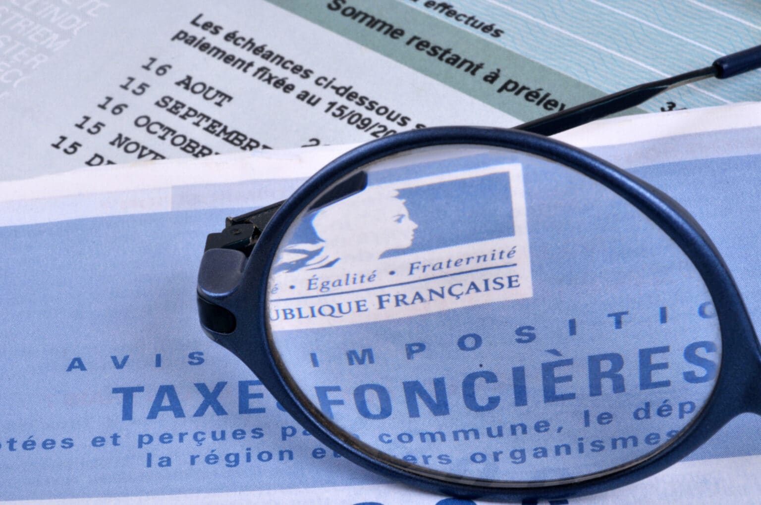 découvrez les enjeux de la taxation pour les propriétaires et les locataires en france. apprenez comment les impôts immobiliers, les taxes foncières et les dispositifs fiscaux impactent le marché locatif et les droits des bailleurs et des locataires.