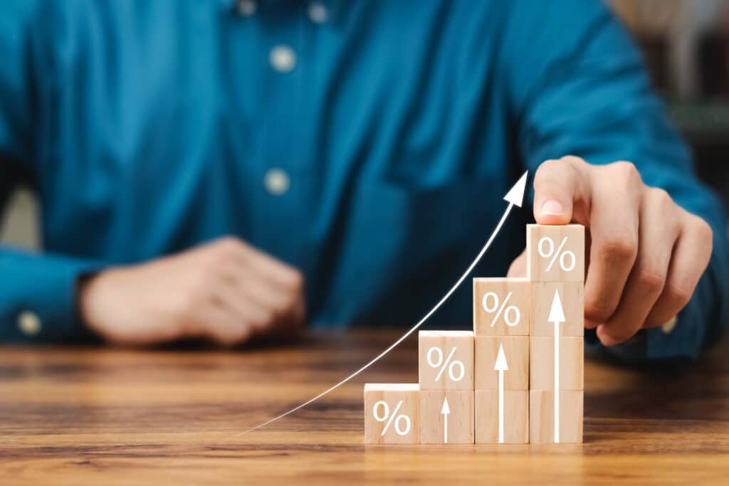Augmentation des taux d’intérêt sur les prêts immobiliers : Faut-il préférer l’achat à la location ?