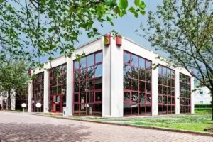 découvrez les étapes essentielles pour l'implantation d'un siège social pour votre société civile immobilière (sci). optimisez vos choix juridiques et fiscaux pour assurer une gestion efficace et stratégique de votre bien immobilier.