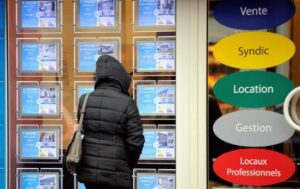 découvrez nos conseils pratiques pour réussir la transition d'une maison vers un appartement. économisez de l'espace, maximisez votre confort et adaptez votre style de vie à cet environnement urbain.