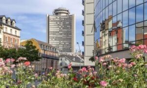 découvrez des conseils et des solutions adaptées pour trouver un logement idéal après 50 ans. que vous souhaitiez acheter, louer ou envisager une colocation, explorez nos ressources pour un cadre de vie sûr et confortable à cette étape de votre vie.