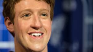 Mark Zuckerberg prédit la disparition du smartphone au profit d’une technologie hautement avancée