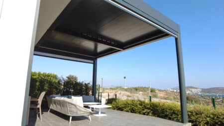Ombra : la pergola solaire et climatisée qui transforme votre espace extérieur en une pièce à vivre