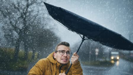 Prévisions météo : des orages puissants attendus ce samedi avec grêle, rafales atteignant 120 km/h et des pluies torrentielles