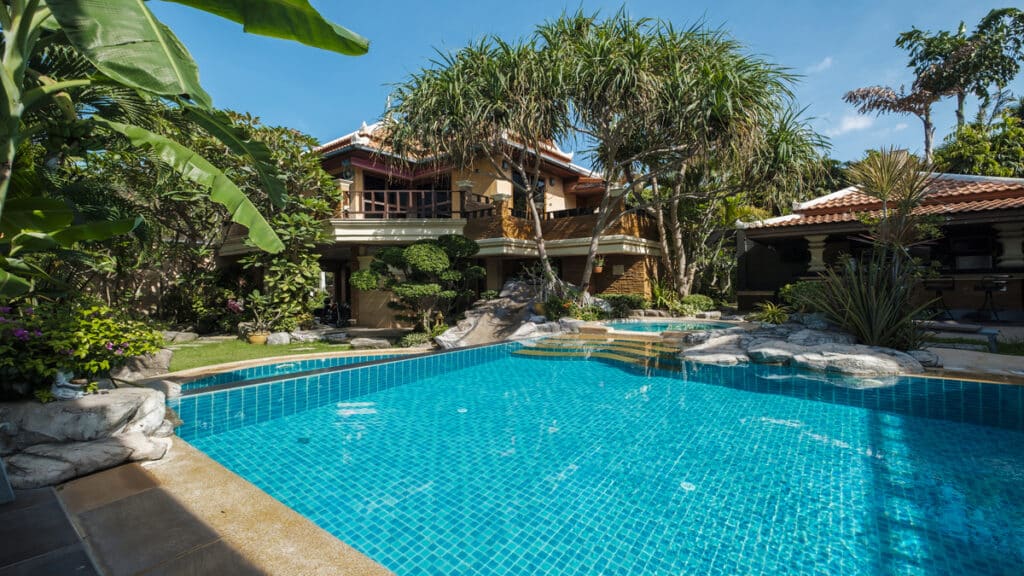 Il achète une maison avec piscine… sans savoir qu’elle est en infraction depuis 20 ans